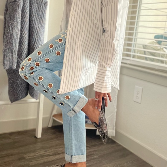 Blue Boyfriend Distressed Jeans With Silver Hardware Size 8 - Picture 4 of 9